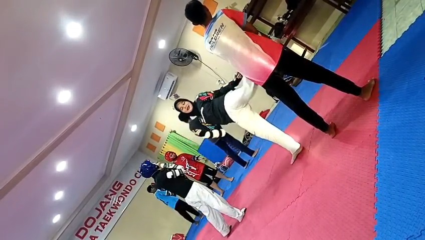 TC Kyorugi Kelas Remaja